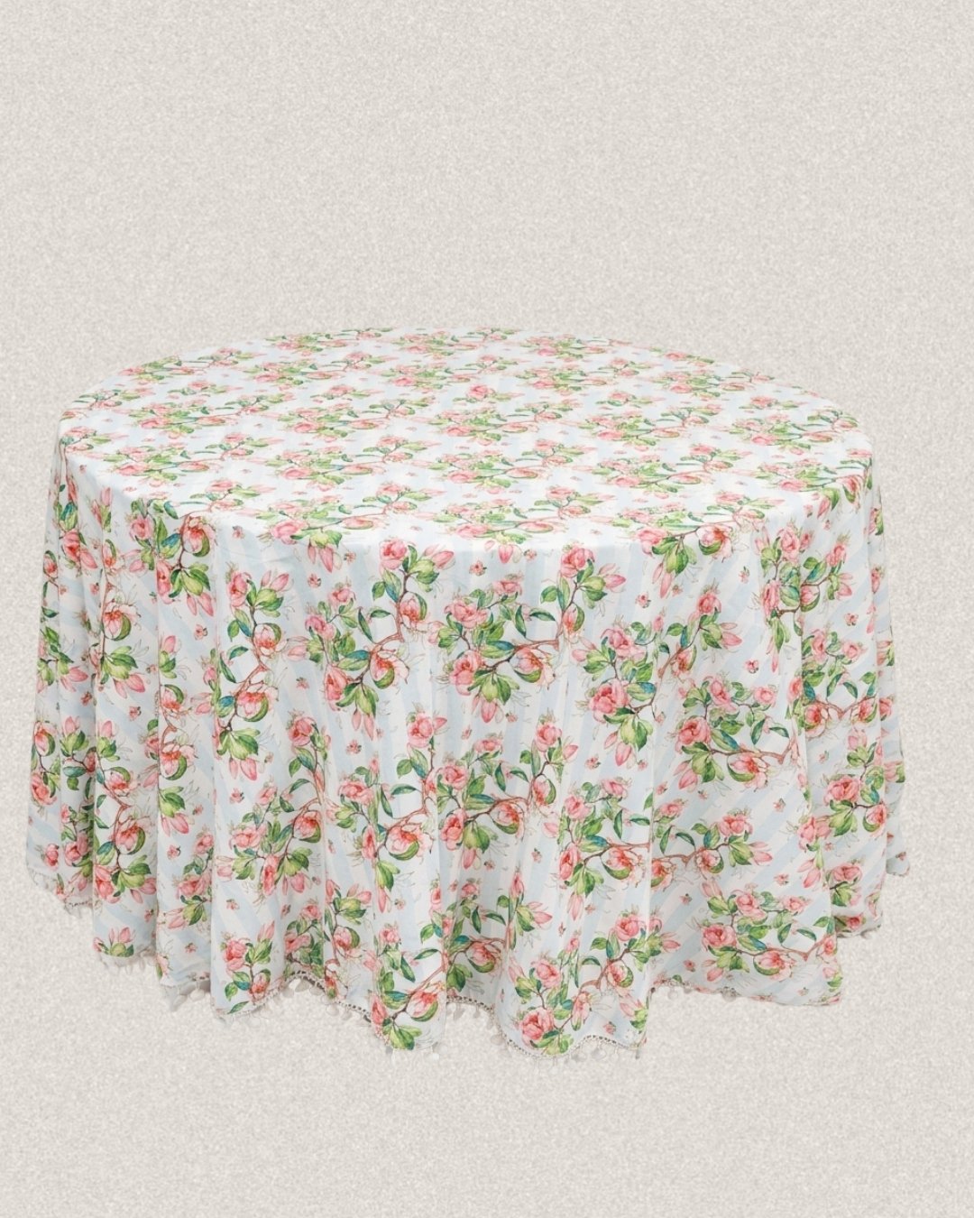 Round Table Cover1